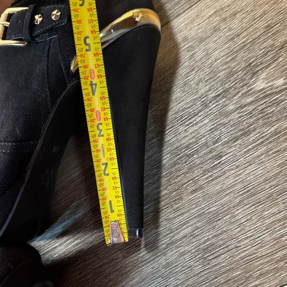Guess Black Heeled Boots with Studded Straps woman’s 8.5 (j82) - Picture 10 of 10